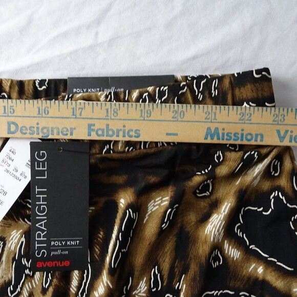 Avenue Pull-on Straight Leg Pants Size 26/28A - Picture 6 of 7